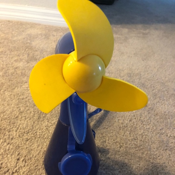 Water Fan from Walt Disney World - Picture 1 of 4